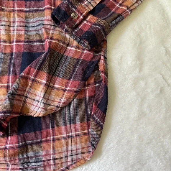 American Eagle Outfitters Plaid Button Down Shirt - Red and Black - Picture 6 of 6